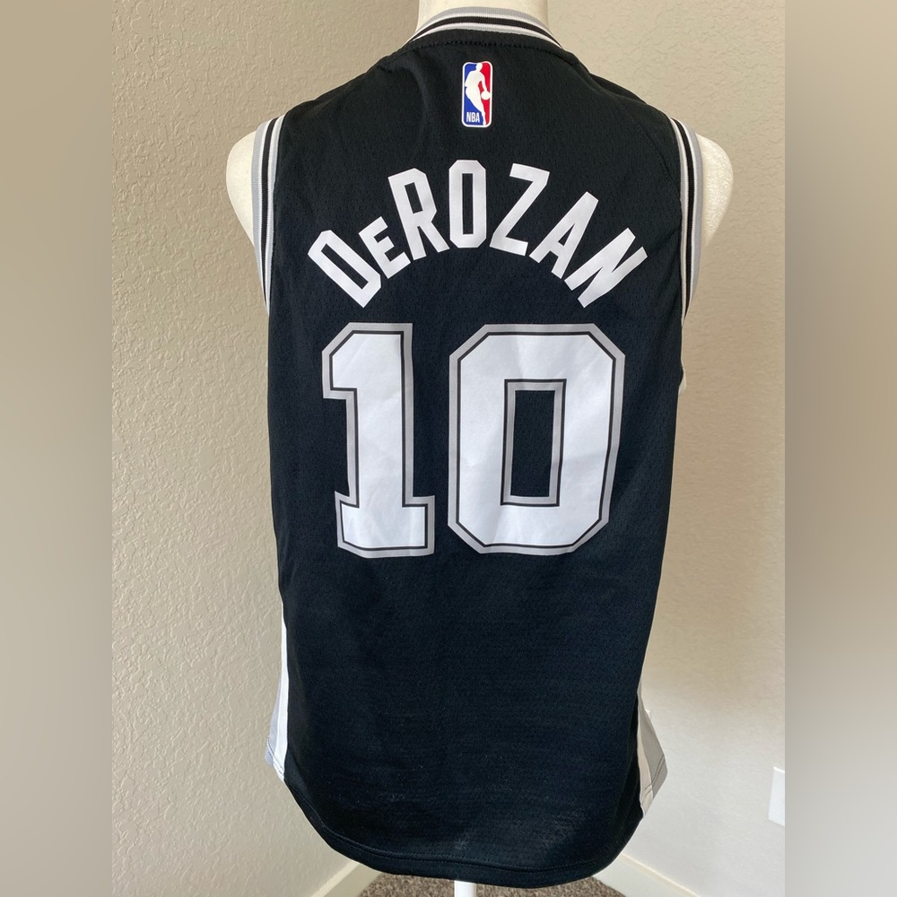 San Antonio Spurs Jersey #10 - Picture 4 of 4